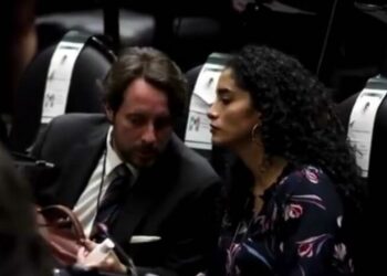 Piden a legisladores no introducir “cabilderos” a Cámara de Diputados; AMLO critica asistencia de Paolo Salerno