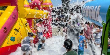 Alcaldía Tláhuac organiza fiestas de espuma con motivo del mes de las niñas y los niños