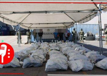 Cumplen con el compromiso de brindar seguridad y paz: La Semar aseguró más de mil 800 kilos de posible cocaína en las costas de Mazatlán, Sinaloa; hay cinco personas detenidas