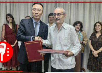 Firman China y Cuba acuerdo histórico para desarrollar parques fotovoltaicos en la isla