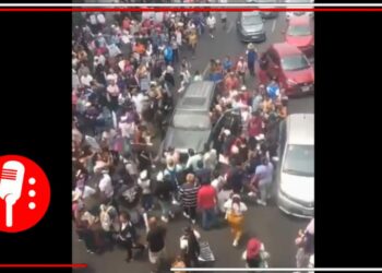Manifestantes embestidos en alcaldía Cuauhtémoc