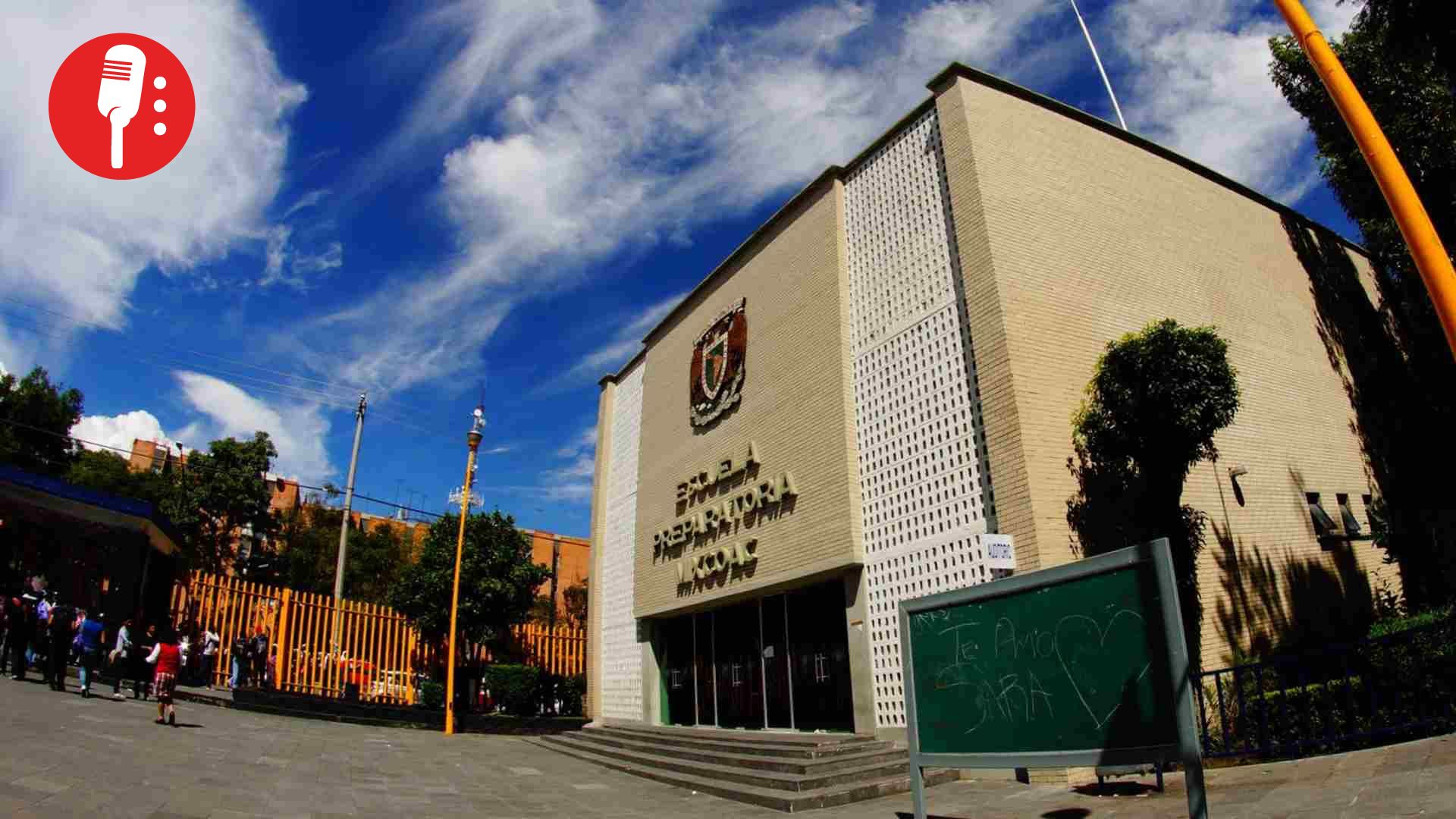 Desalojan Prepa 8 de la UNAM tras presunta amenaza de bomba