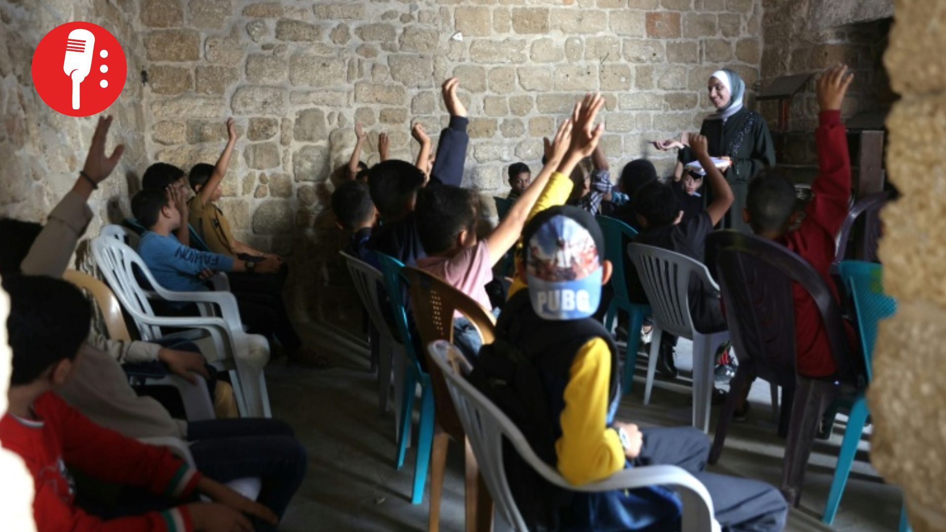 Educación en ruinas: gazatíes intentan estudiar entre escombros y desplazados