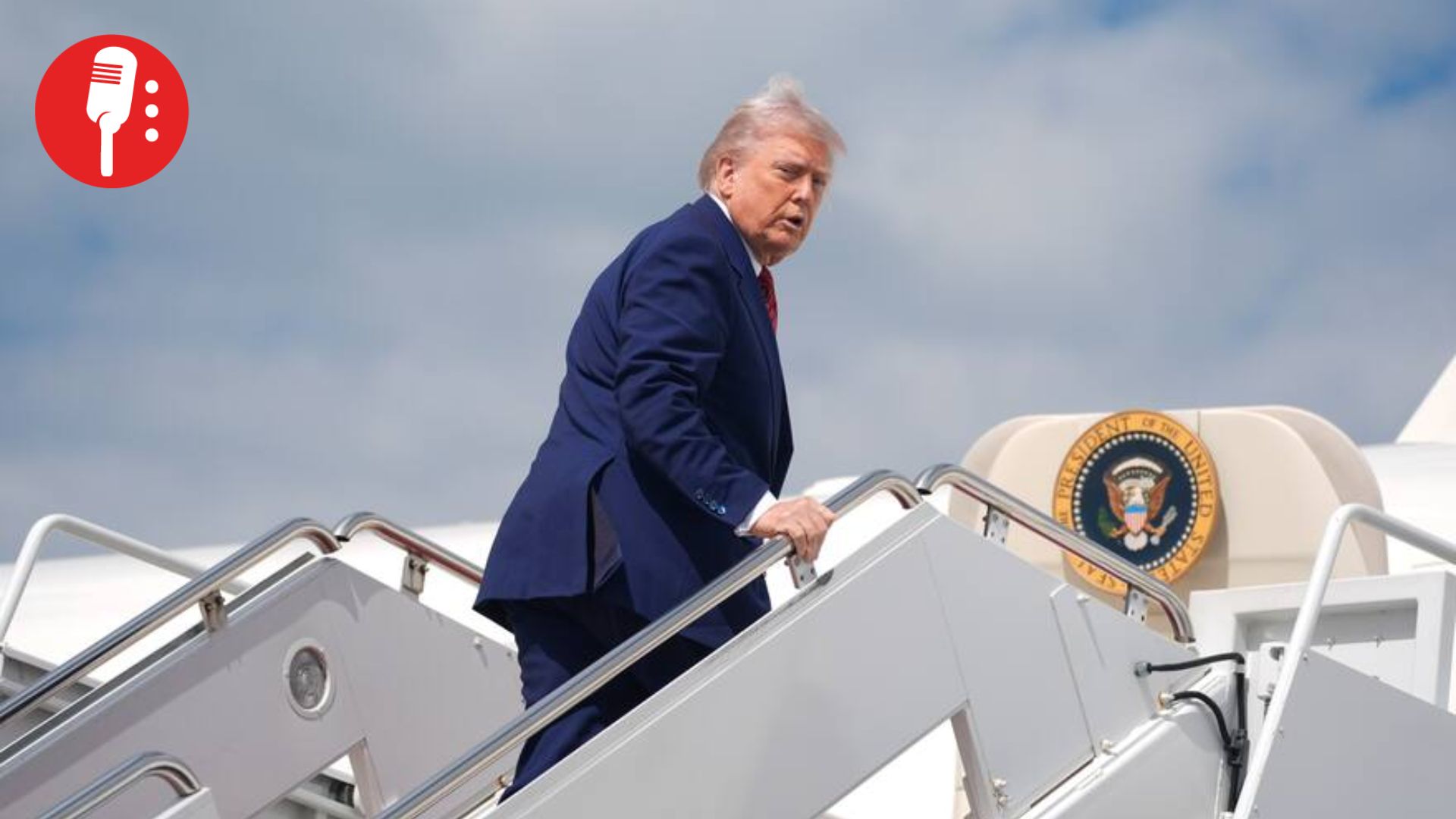 Trump escala guerra comercial y amenaza a Canadá con arancel de 50% a sus aviones